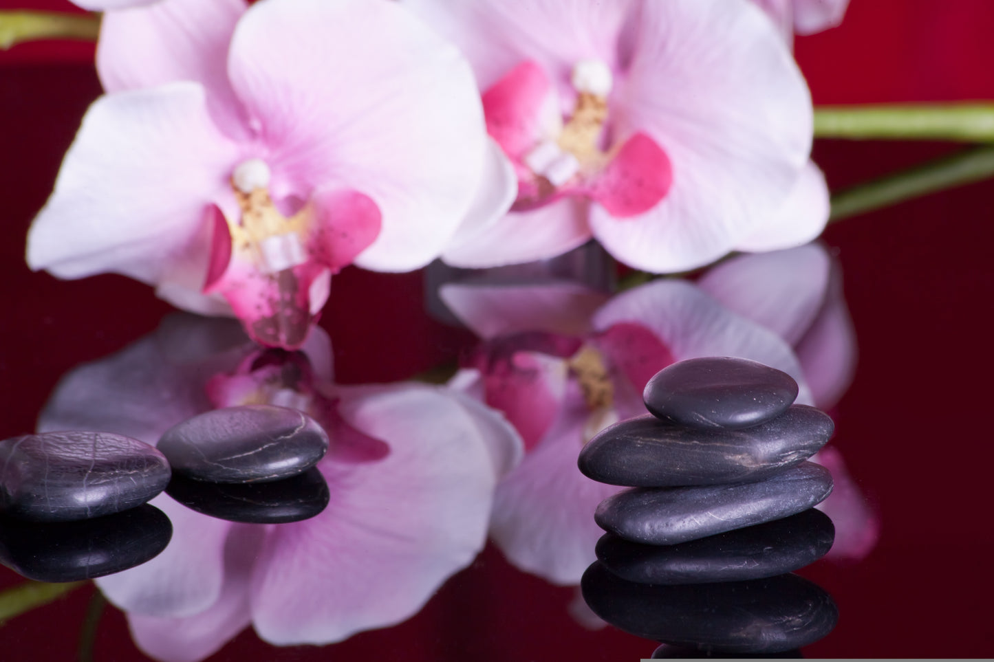 Masaža z vročimi vulkanskimi kamni